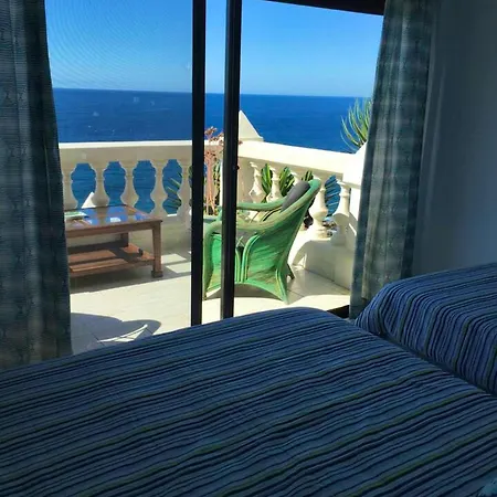 2 Bedrooms With Shared Pool Terrace And Wifi At Puerto De La Cruz 1 Km Away From The Beach *