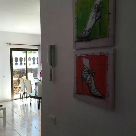 2 Bedrooms With Shared Pool Terrace And Wifi At Puerto De La Cruz 1 Km Away From The Beach Apartament